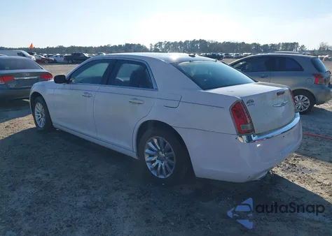 2012 Chrysler 300 из США, поврежденный, VIN 2C3CCAAG2CH126886
